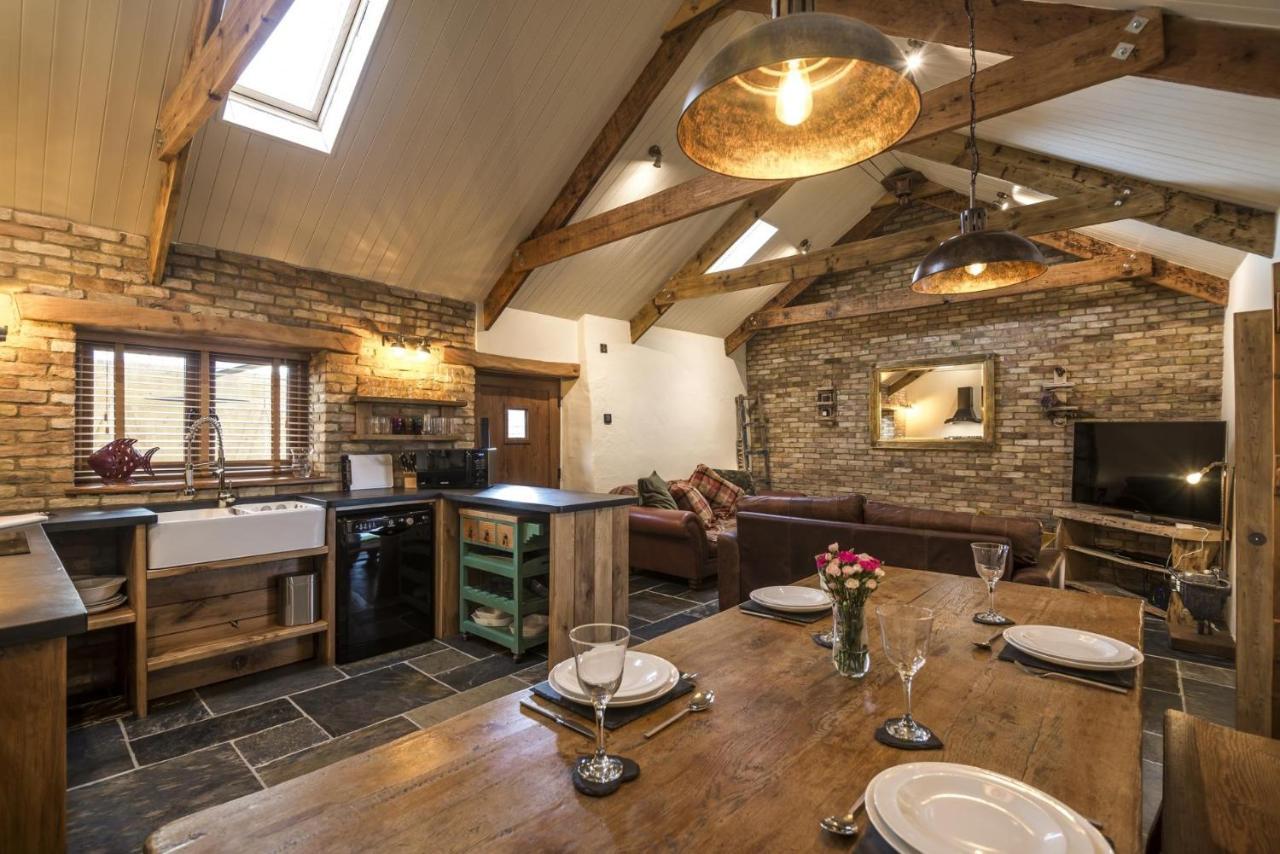 Lavender - Luxurious Barn Conversion - Blossom Farm Johnston Extérieur photo