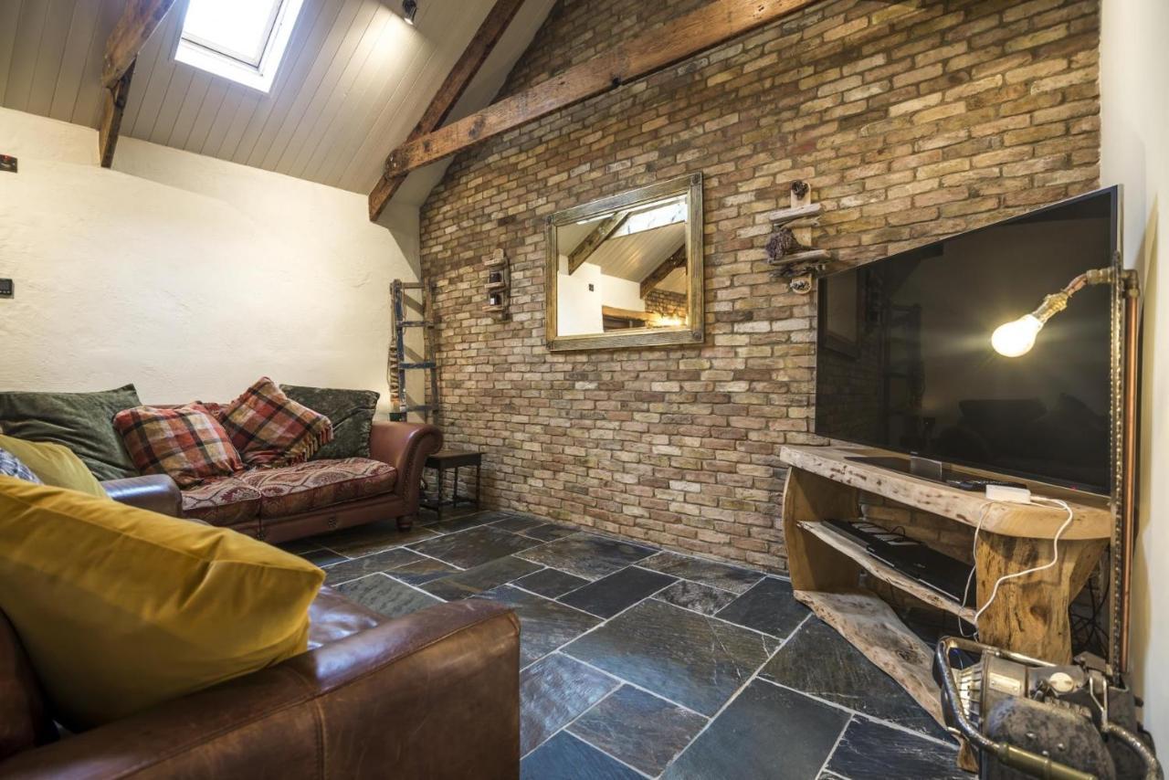 Lavender - Luxurious Barn Conversion - Blossom Farm Johnston Extérieur photo