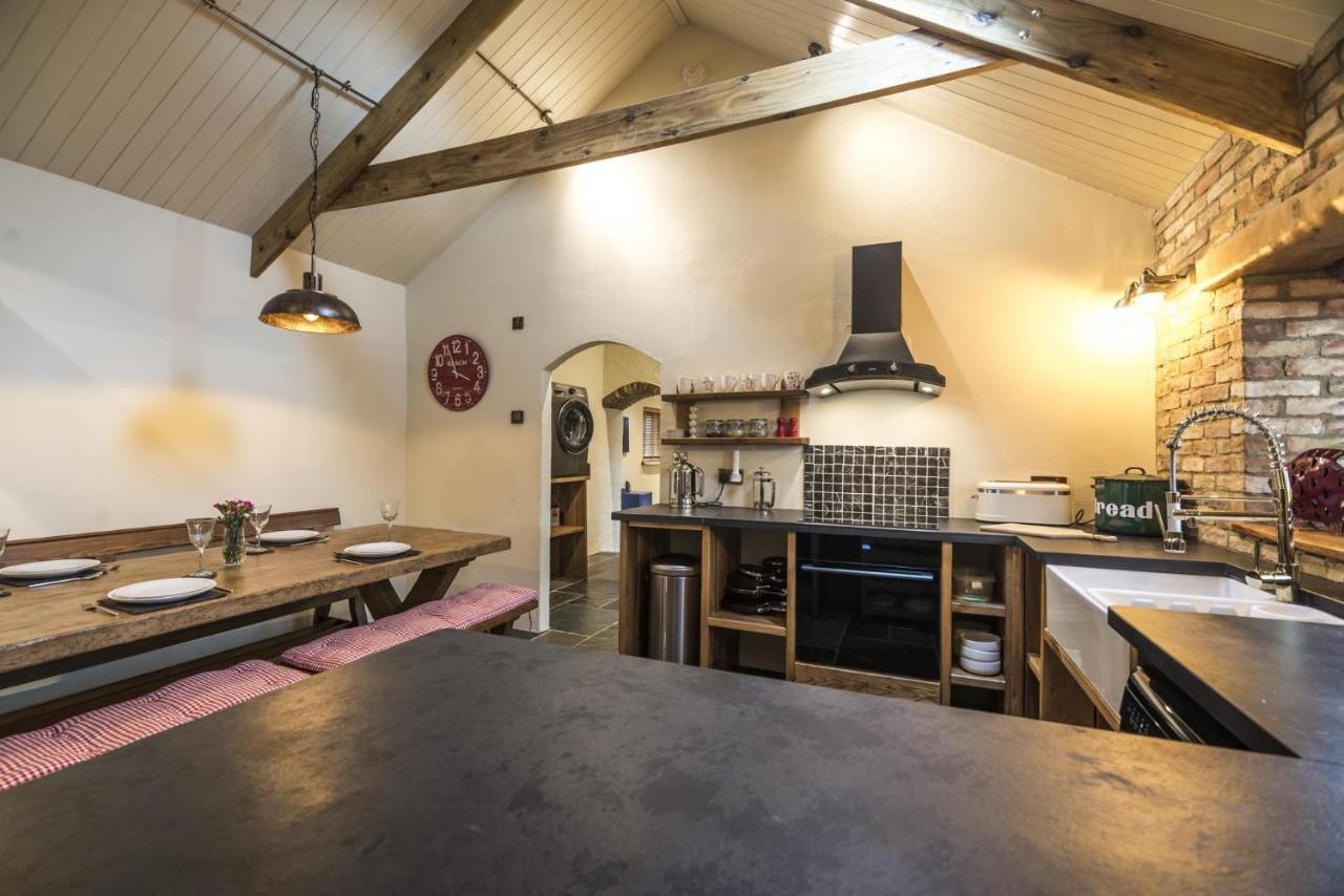 Lavender - Luxurious Barn Conversion - Blossom Farm Johnston Extérieur photo