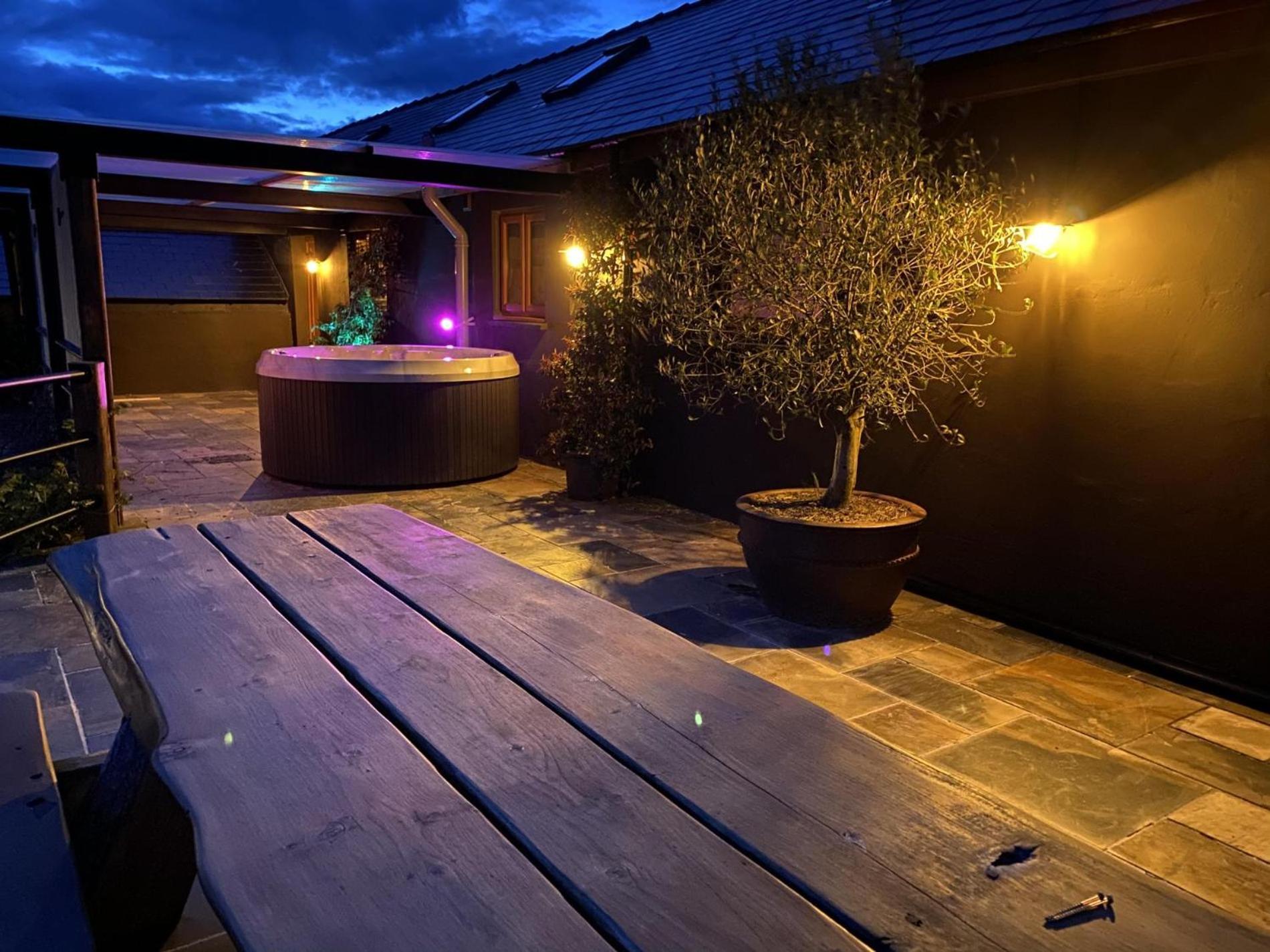 Lavender - Luxurious Barn Conversion - Blossom Farm Johnston Extérieur photo